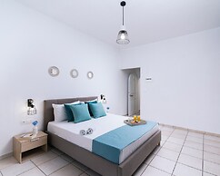 Ermis Luxury Suites & Apartments