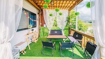 Taean Yoyo Kids Poolvilla