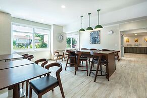 Comfort Inn and Suites