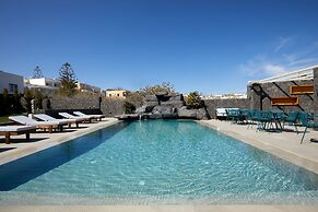 Mountain and Sea Suites