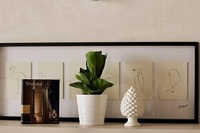 2-bed Island Retreat - Baroque Courtyard & Views