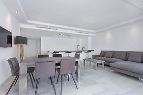 B51 Executive Flats Marbella Puerto Banus