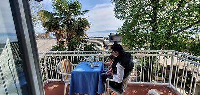 Modern Luxury 2-bedroom apt With Balcony & Patio