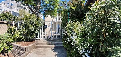 Modern Luxury 2-bedroom apt With Balcony & Patio