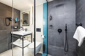 Three Corners Downtown Hotel