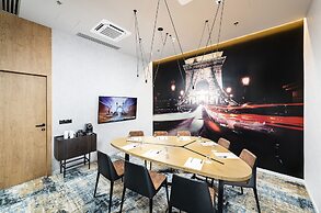 Three Corners Downtown Hotel