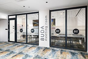 Three Corners Downtown Hotel