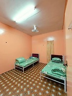 OYO Home 90515 Rin Rakit Water Hut