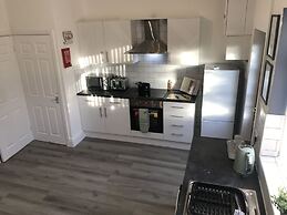 Stylish 3-bed Preston Home for Relaxing Comfy Stay