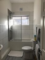 Stylish 3-bed Preston Home for Relaxing Comfy Stay