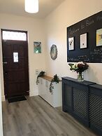 Stylish 3-bed Preston Home for Relaxing Comfy Stay