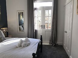 Stylish 3-bed Preston Home for Relaxing Comfy Stay