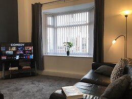 Stylish 3-bed Preston Home for Relaxing Comfy Stay