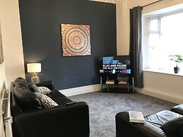 Stylish 3-bed Preston Home for Relaxing Comfy Stay