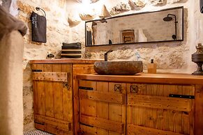 Dandy Villas Tower-Built in 17th century