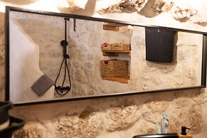 Dandy Villas Tower-Built in 17th century