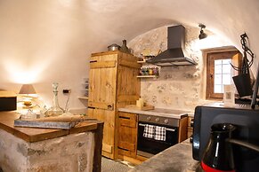 Dandy Villas Tower-Built in 17th century