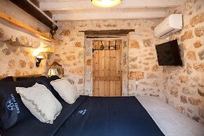 Dandy Villas Tower-Built in 17th century