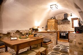 Dandy Villas Tower-Built in 17th century