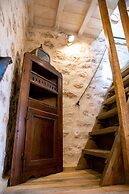 Dandy Villas Tower-Built in 17th century