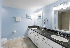 1875 Beachside Tennis at The Sea Pines Resort