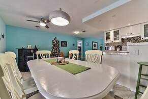 Amazing Pet Friendly 3 Bed House - Heated Pool 3 Bedroom Home by RedAw