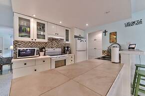 Amazing Pet Friendly 3 Bed House - Heated Pool 3 Bedroom Home by RedAw