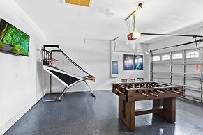 South Facing Pool 4 Bedroom 3 Bath Villa 4 Villa by RedAwning