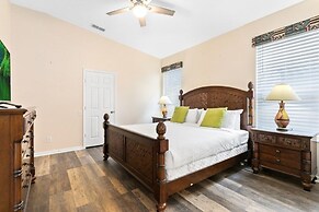 South Facing Pool 4 Bedroom 3 Bath Villa 4 Villa by RedAwning