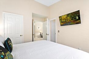 South Facing Pool 4 Bedroom 3 Bath Villa 4 Villa by RedAwning