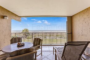 Recently Renovated Beach Condo with Large Patio Deck and Ocean View by