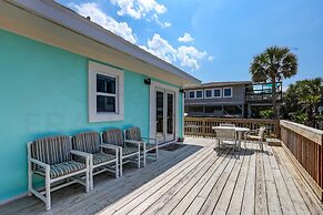 Dog Friendly Beachfront Condo, Direct Access to Beach by RedAwning