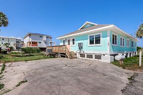 Dog Friendly Beachfront Condo, Direct Access to Beach by RedAwning