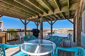 Dog Friendly Beachfront Condo, Direct Access to Beach by RedAwning