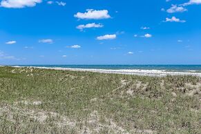 Dog Friendly Beachfront Condo, Direct Access to Beach by RedAwning