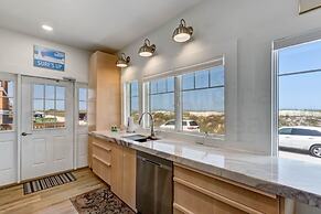 Dog Friendly Beachfront Condo, Direct Access to Beach by RedAwning