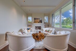 Pau Laka 5 Bedroom Home by RedAwning