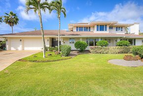 Pau Laka 5 Bedroom Home by RedAwning