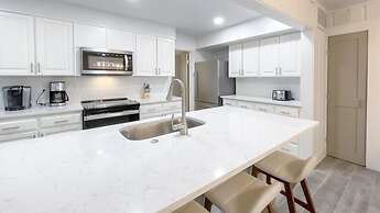 1 Painted Bunting at The Sea Pines Resort