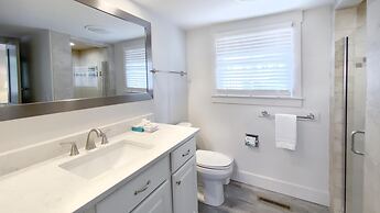 1 Painted Bunting at The Sea Pines Resort