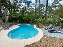 1 Painted Bunting at The Sea Pines Resort