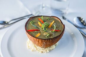 Comfort Inn & Suites Tobago