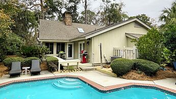8 Ruddy Turnstone at The Sea Pines Resort