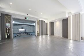 HOTEL C-LINE