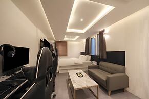 HOTEL C-LINE
