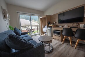 Harrison Grand Motel LTD.