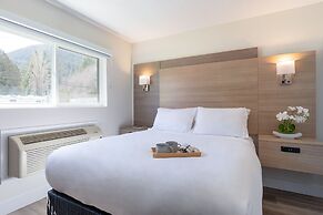 Harrison Grand Motel LTD.