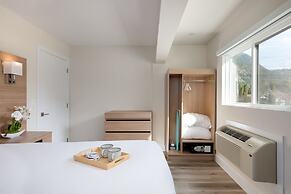 Harrison Grand Motel LTD.