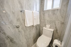 Harrison Grand Motel LTD.