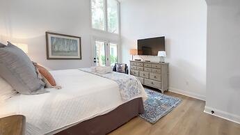 9 Sandhill Crane at Sea Pines Resort